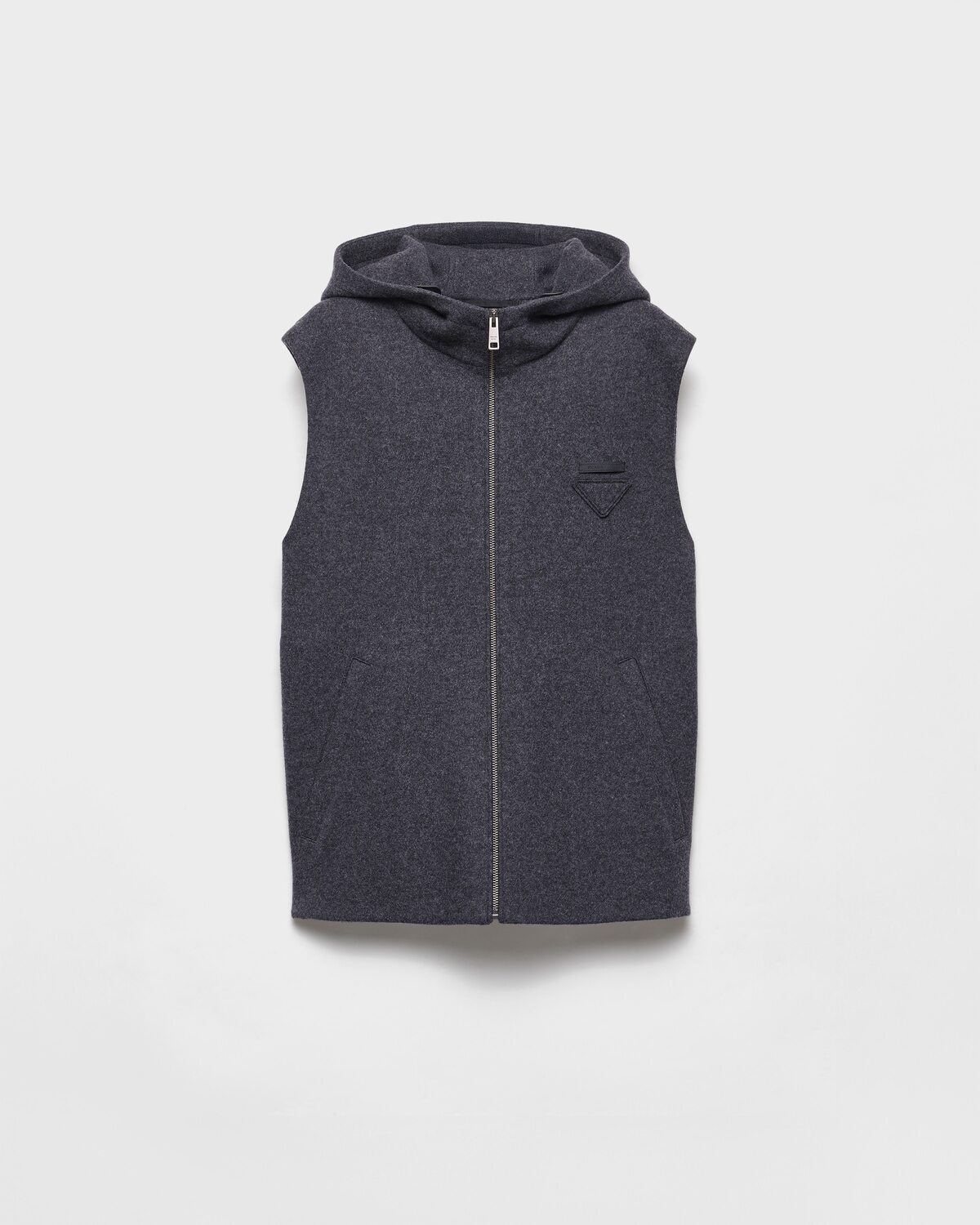 Жилет на молнии из шерсти и кашемира Prada, антрацитовый серый
Жилет на молнии из шерсти и кашемира Prada, антрацитовый серый