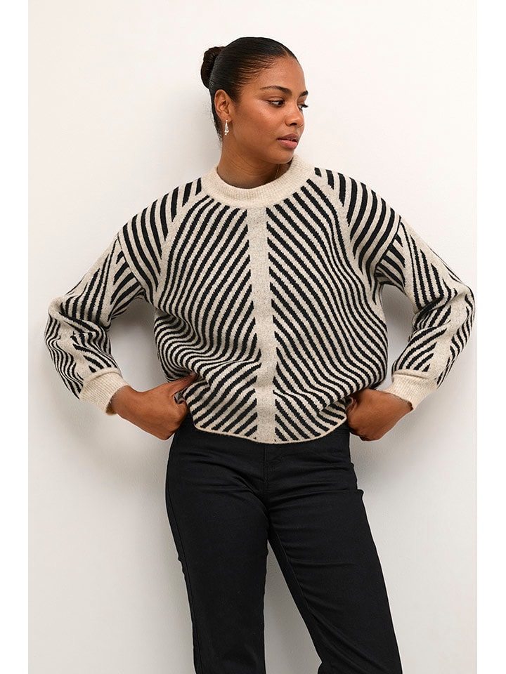 Kaffe Свитер "Вера" черного цвета
Kaffe Свитер "Вера" черного цвета