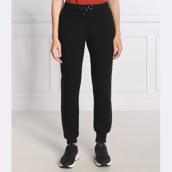 Спортивные брюки Allie классического кроя Guess, черный
Спортивные брюки Allie классического кроя Guess, черный