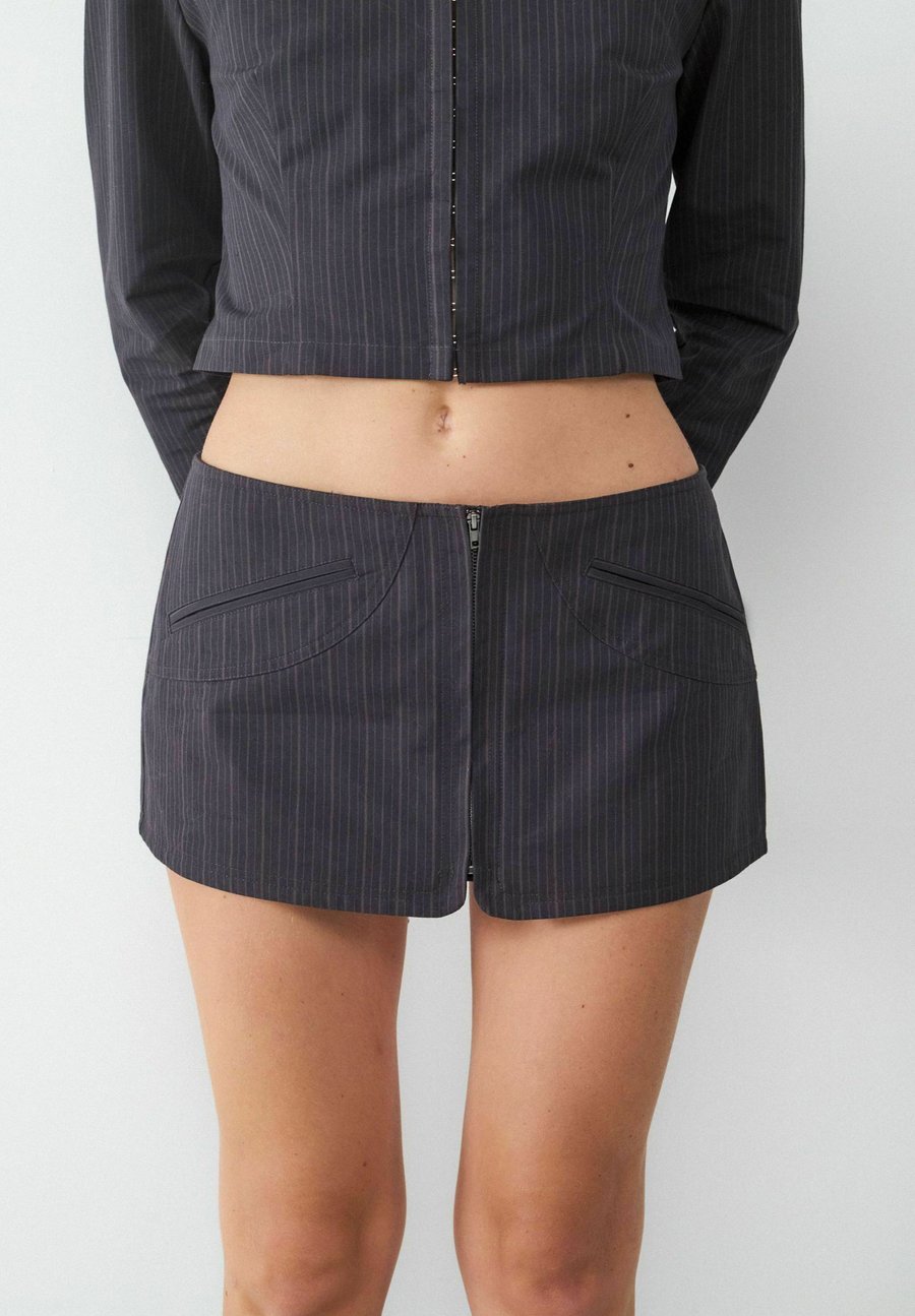 Юбка Balmohk Mini skirt, After Dark/Anthracite
Юбка Balmohk Mini skirt, After Dark/Anthracite