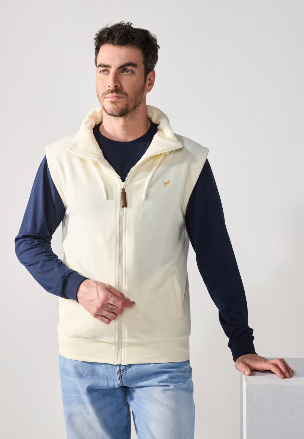 Жилет Pier One, кремовый
Жилет Pier One, кремовый