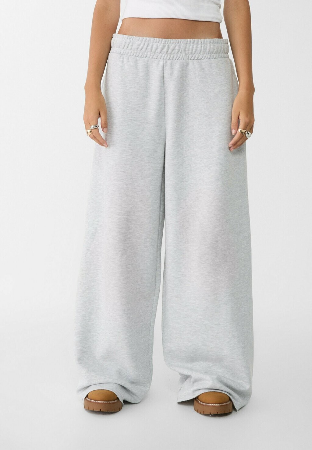 Спортивные брюки WIDE-LEG WITH TRIM DETAIL Stradivarius, серый
Спортивные брюки WIDE-LEG WITH TRIM DETAIL Stradivarius, серый