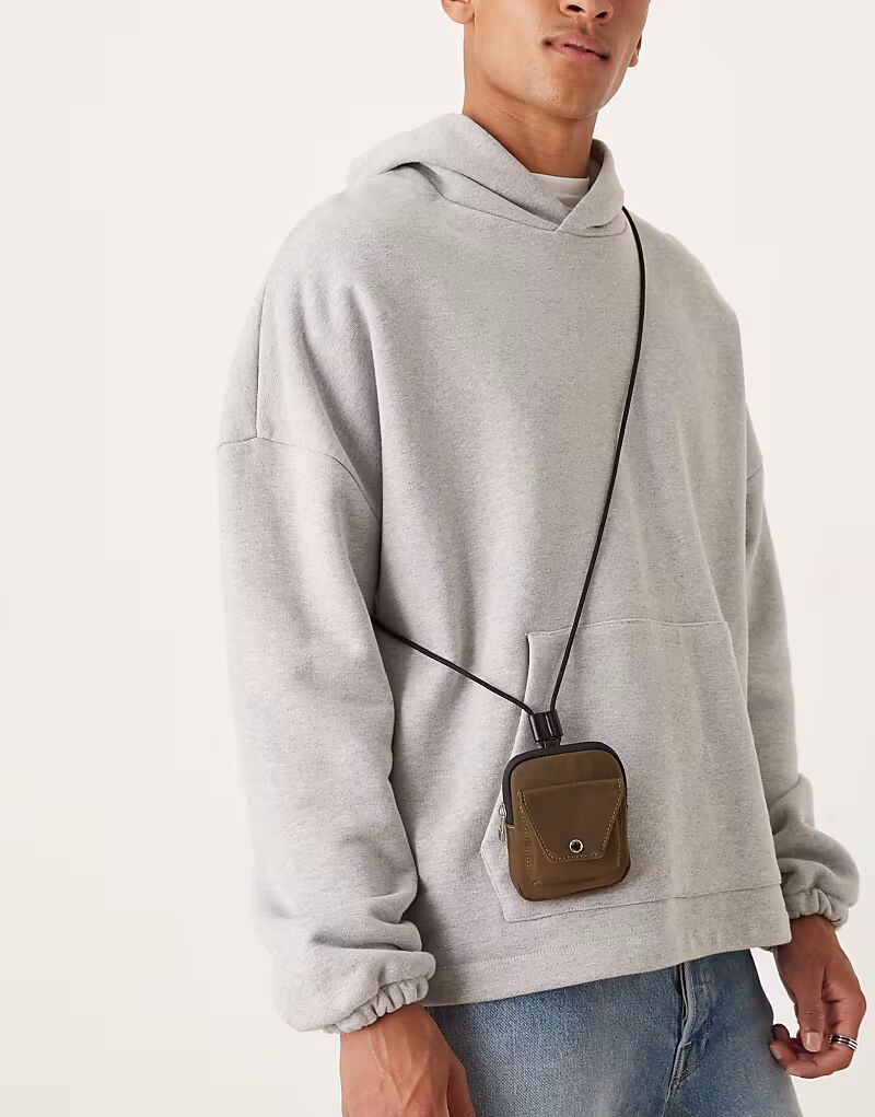 Сумка с ремешком цвета хаки Asos Design
Сумка с ремешком цвета хаки Asos Design
