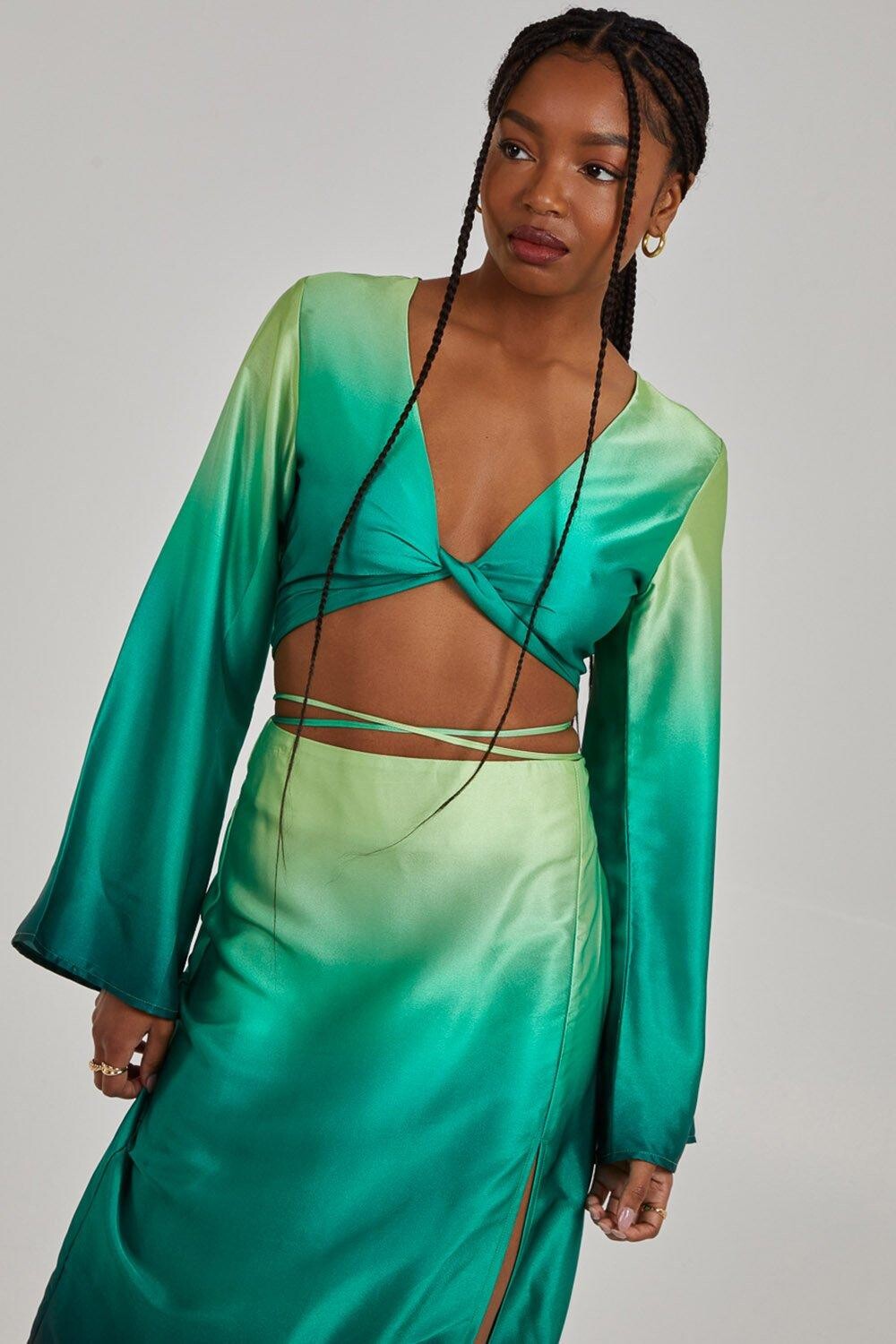 Топ с длинными рукавами и закрученной передней частью Pink Vanilla, зеленый
Топ с длинными рукавами и закрученной передней частью Pink Vanilla, зеленый