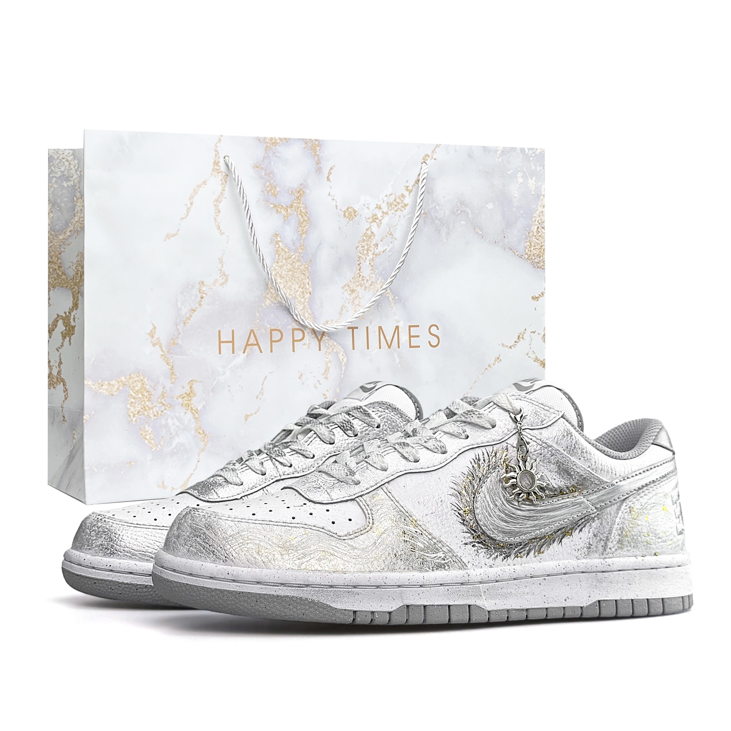 Big Moonlit Trace, специальная шоппинг-сумка термостойкие противоскользящие и износостойкие лоу-топ скейтборд кроссовки Nike, белый серый серебро (белый special shopping bag)
Big Moonlit Trace, специальная шоппинг-сумка термостойкие противоскользящие и износостойкие лоу-топ скейтборд кроссовки Nike, белый серый серебро (белый special shopping bag)