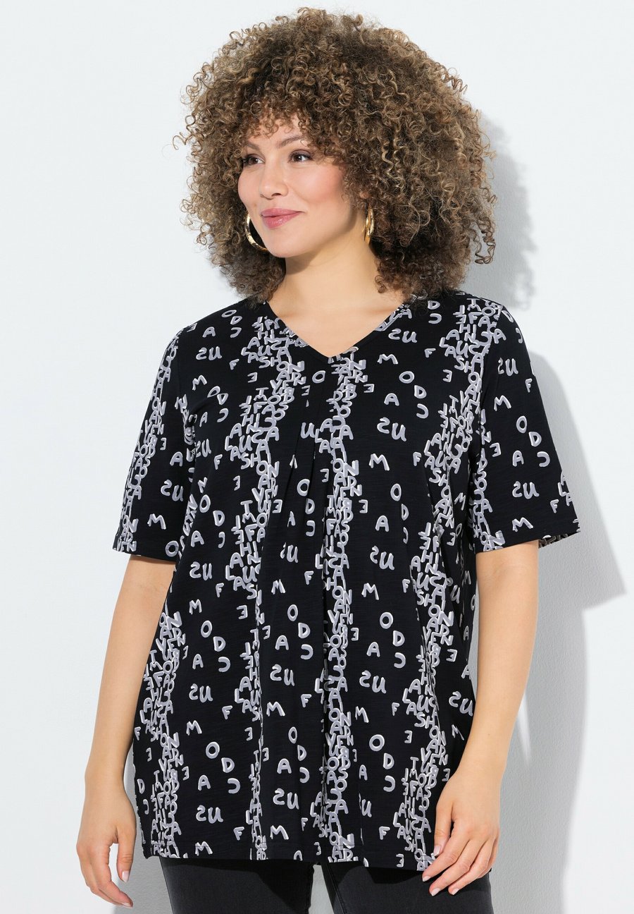 Футболка Ulla Popken LETTER PRINT SHORT SLEEVE TEE, Black, Черный, Футболка Ulla Popken LETTER PRINT SHORT SLEEVE TEE, Black
Футболка Ulla Popken LETTER PRINT SHORT SLEEVE TEE, Black, Черный, Футболка Ulla Popken LETTER PRINT SHORT SLEEVE TEE, Black