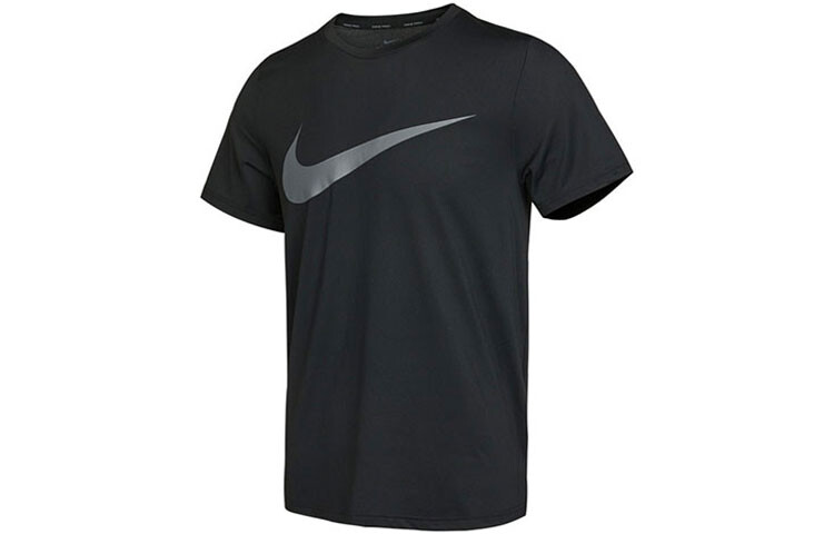 Футболка мужская черная Nike, черный
Футболка мужская черная Nike, черный