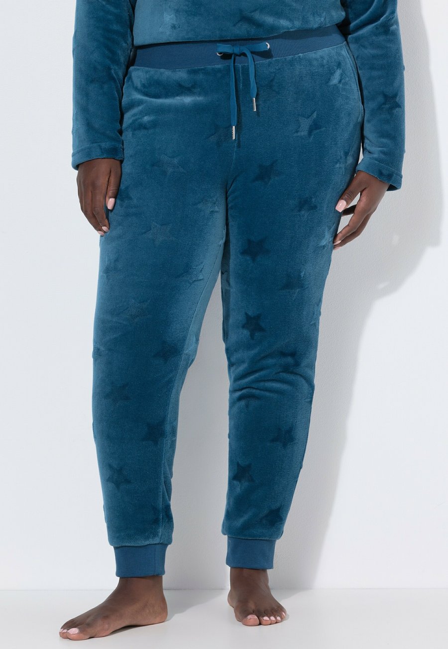 Пижамные брюки Ulla Popken STAR DESIGN ELASTIC WAIST , Petrol/Blue
Пижамные брюки Ulla Popken STAR DESIGN ELASTIC WAIST , Petrol/Blue