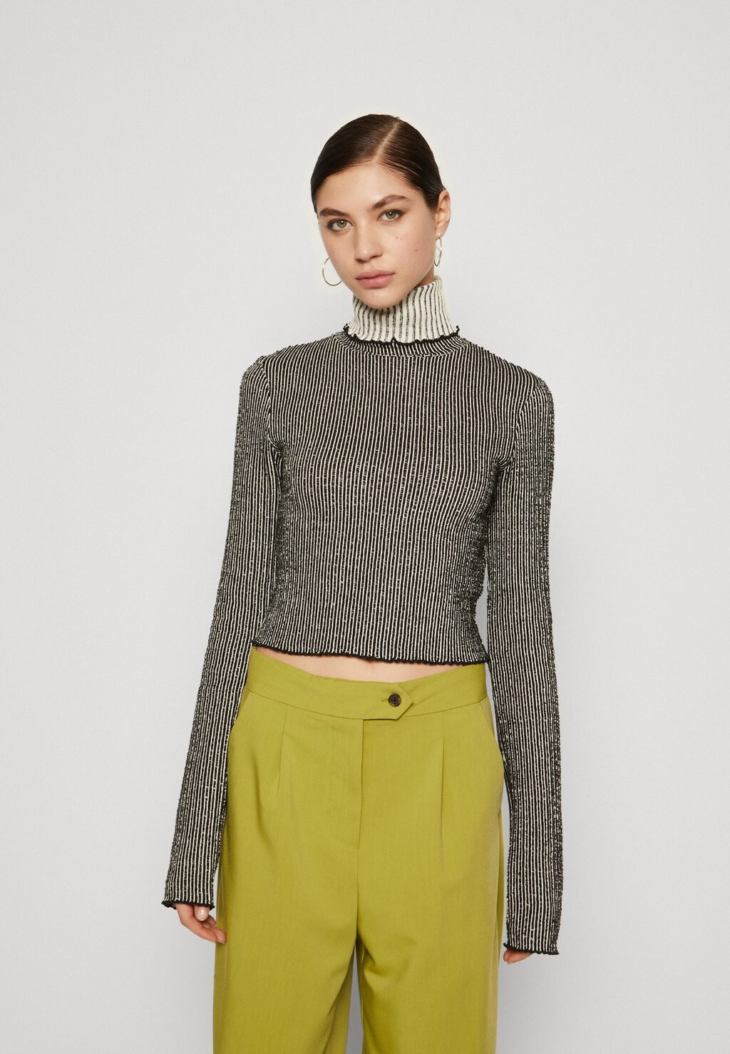 Свитшот Even&Odd, цвет black/beige
Свитшот Even&Odd, цвет black/beige