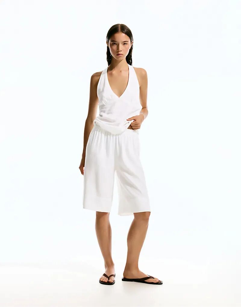 Льняные шорты-бермуды Pull&Bear белого цвета
Льняные шорты-бермуды Pull&Bear белого цвета