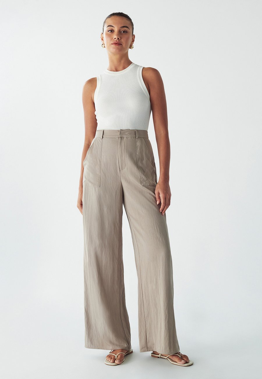 Брюки WILLA VALLE , Stone/Grey
Брюки WILLA VALLE , Stone/Grey