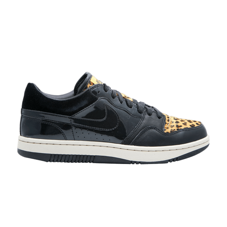 Кроссовки Nike Court Force Low Premium 'Beast Pack', черный
Кроссовки Nike Court Force Low Premium 'Beast Pack', черный