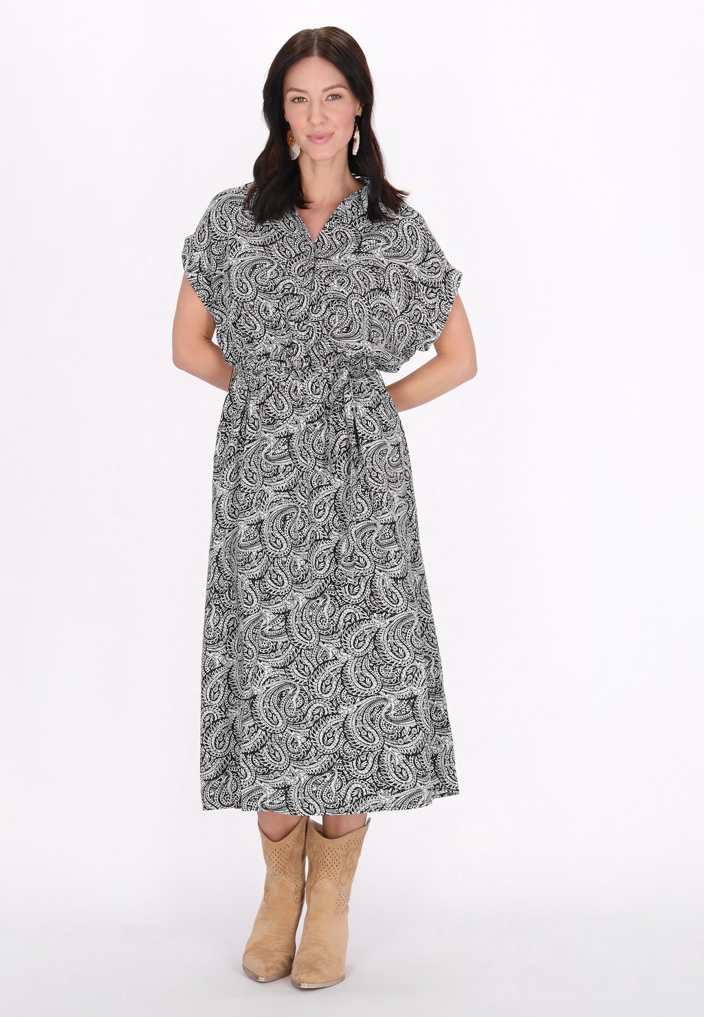 Платье-рубашка usha, черный
Платье-рубашка usha, черный