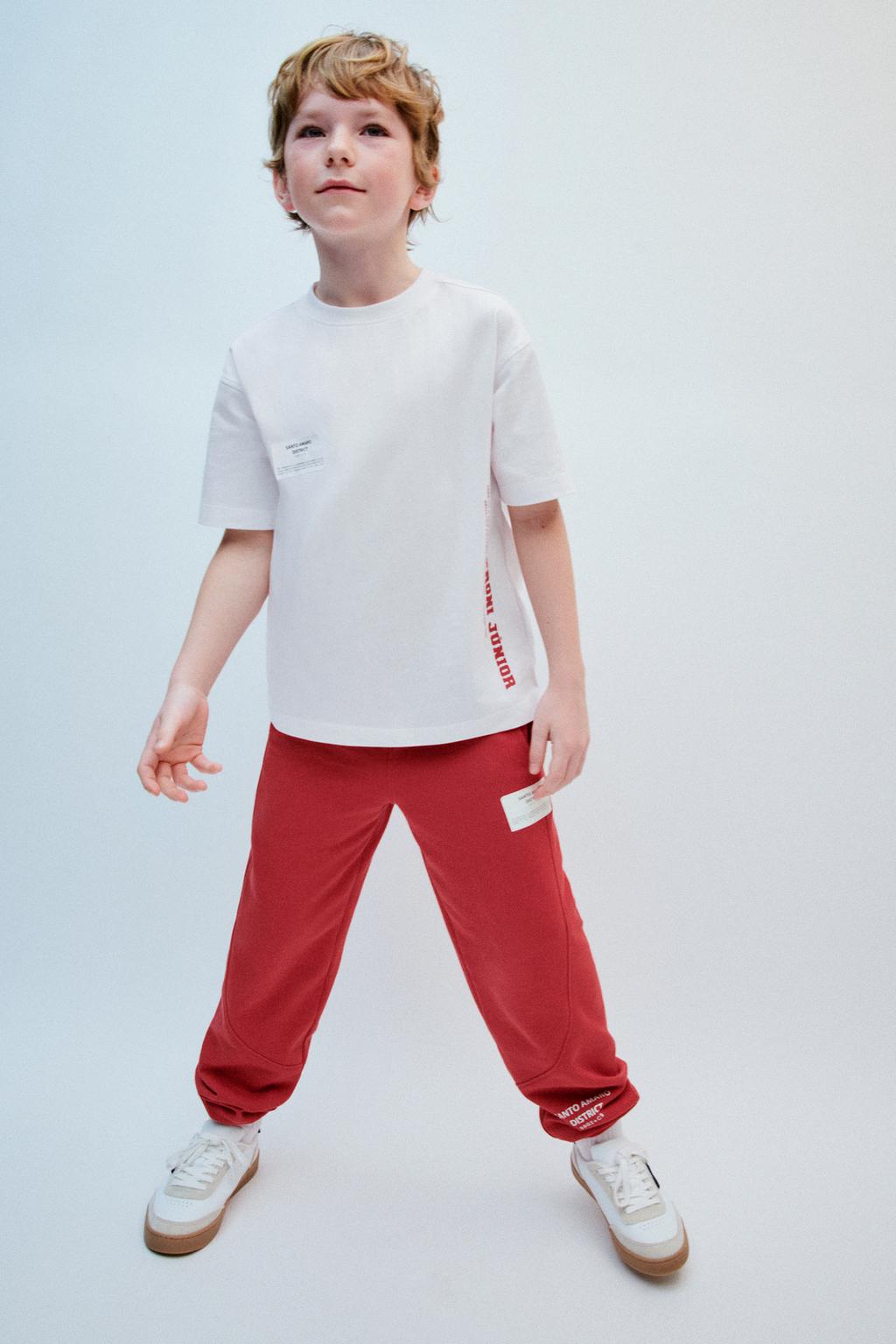 Футболка со слоганом и этикеткой ZARA, цвет White/Red
Футболка со слоганом и этикеткой ZARA, цвет White/Red