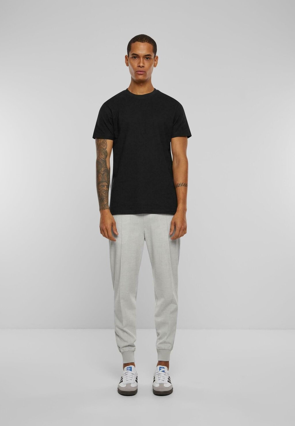 Спортивные брюки CROPPED 2Y Studios, серый
Спортивные брюки CROPPED 2Y Studios, серый