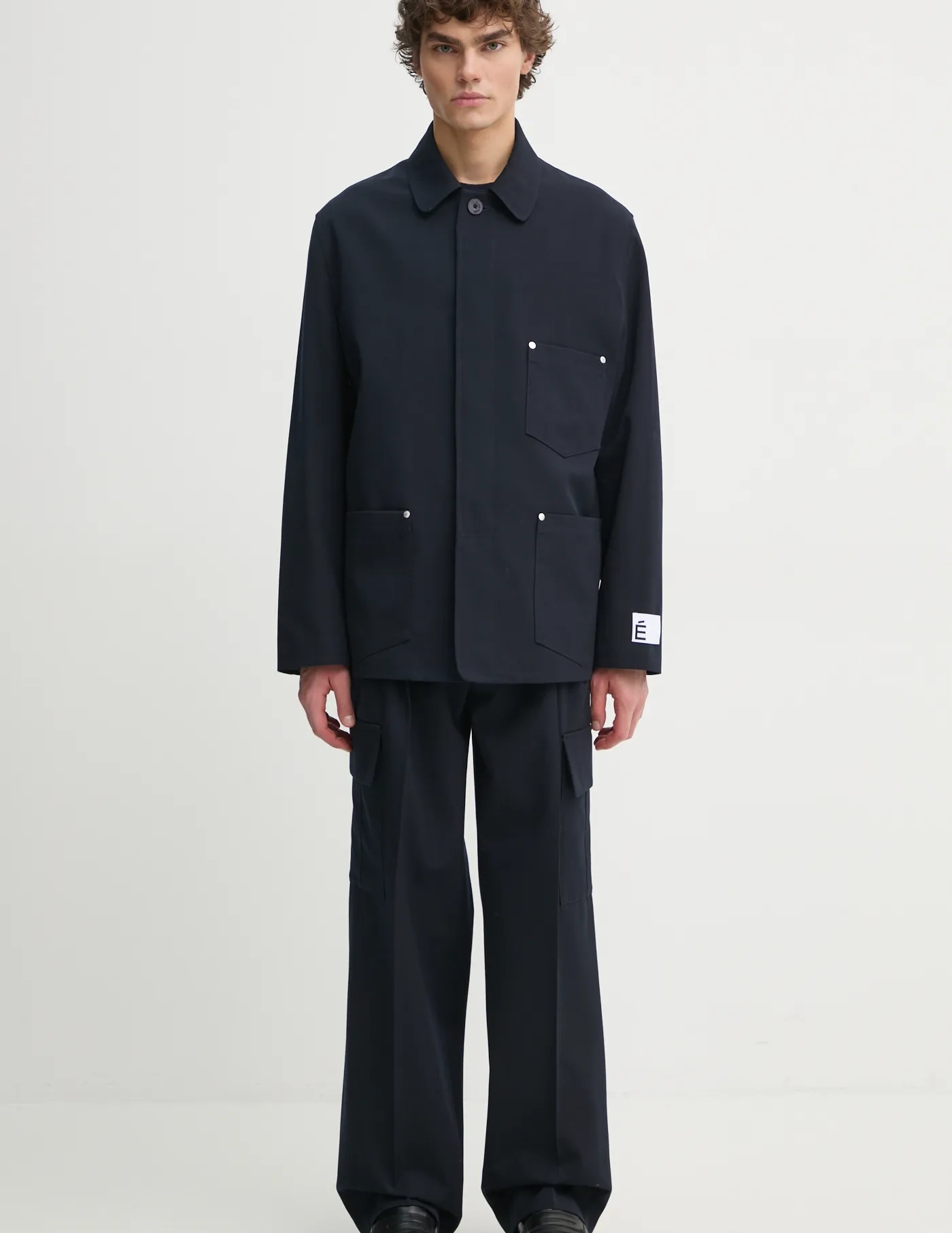 Брюки из смесовой шерсти Études Studio, темно-синий
Брюки из смесовой шерсти Études Studio, темно-синий