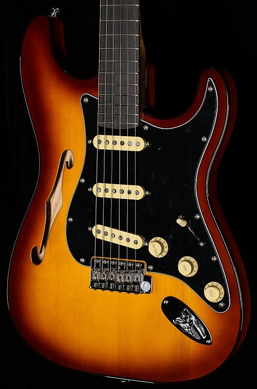 Электрогитара Fender Limited Edition Suona Stratocaster Thinline Ebony Fingerboard Violin Burst
Электрогитара Fender Limited Edition Suona Stratocaster Thinline Ebony Fingerboard Violin Burst