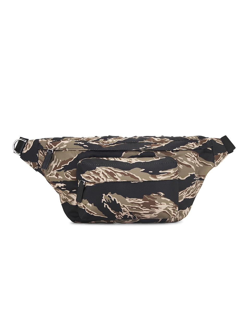 Essential U BumСумка Givenchy, Multicolored
Essential U BumСумка Givenchy, Multicolored