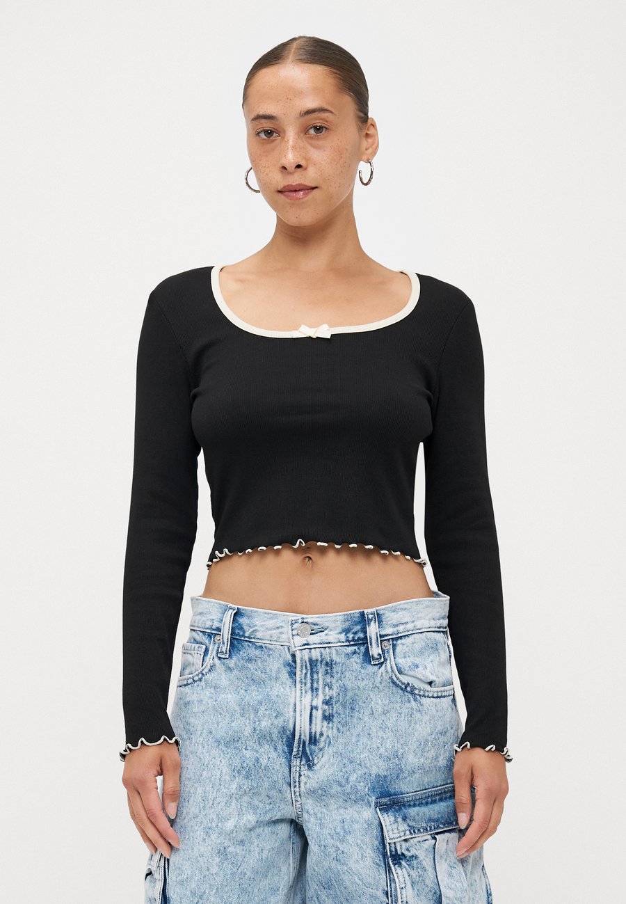 Топ ONLY Petite ONLLAILA , Black/Birch /Black
Топ ONLY Petite ONLLAILA , Black/Birch /Black