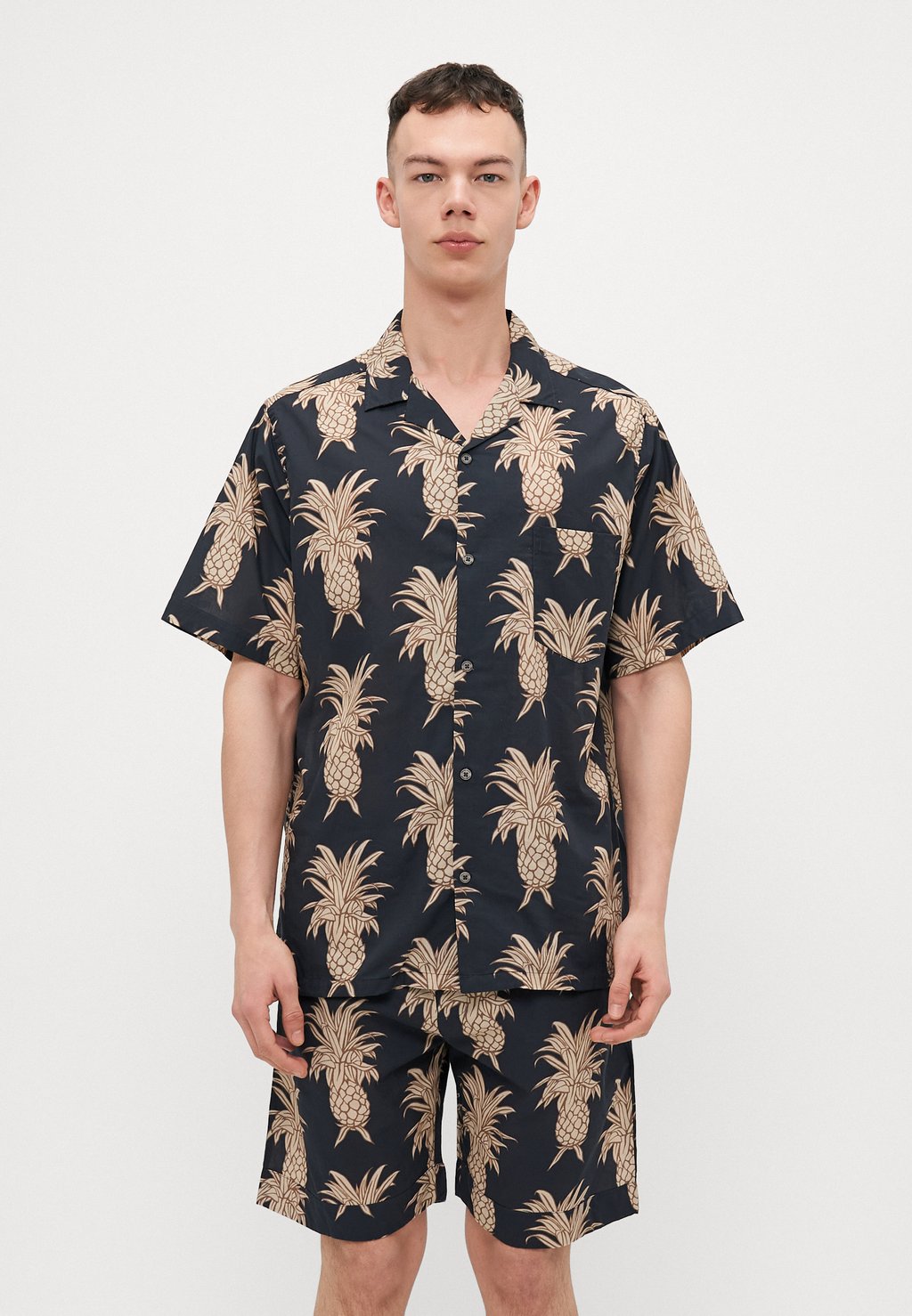 Пижамный комплект MENS CUBAN - Pyjamas Desmond & Dempsey, черный 
Пижамный комплект MENS CUBAN - Pyjamas Desmond & Dempsey, черный