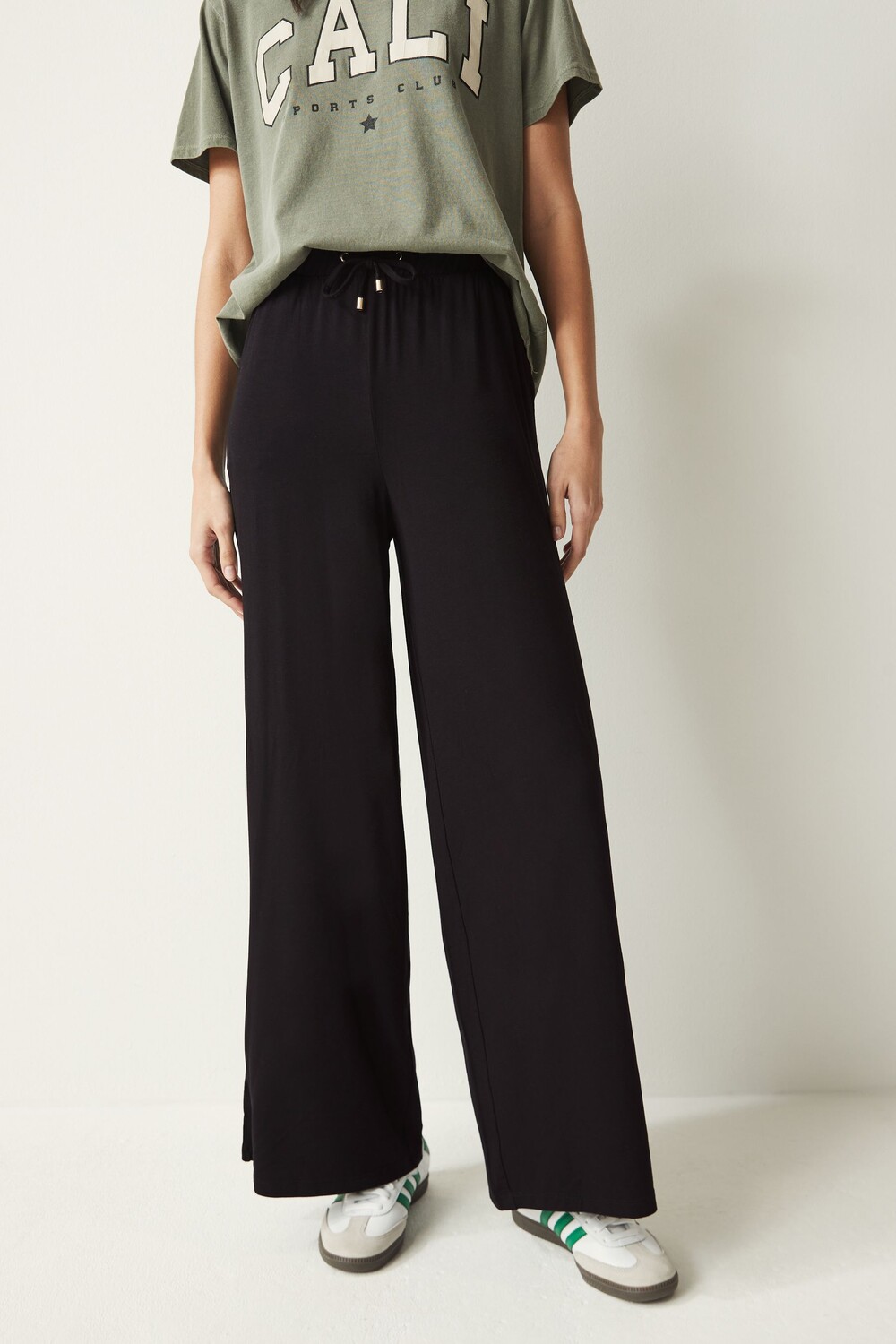 Широкие брюки из джерси Next, черный
Широкие брюки из джерси Next, черный