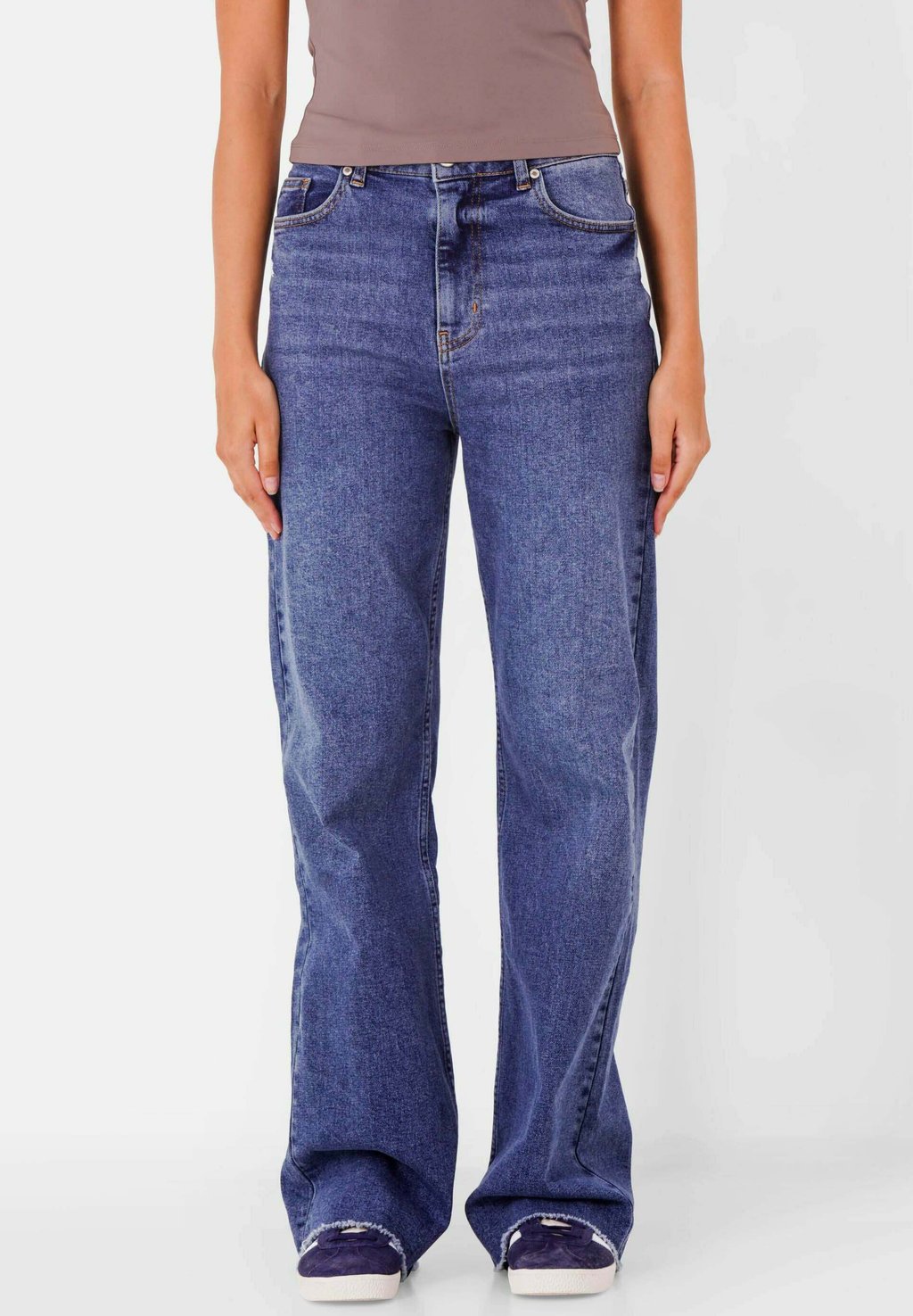 Джинсы свободного кроя WIDE Sixth June, темно-синий
Джинсы свободного кроя WIDE Sixth June, темно-синий