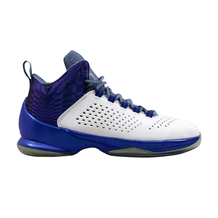 Кроссовки Jordan Melo M11 BG, белый
Кроссовки Jordan Melo M11 BG, белый