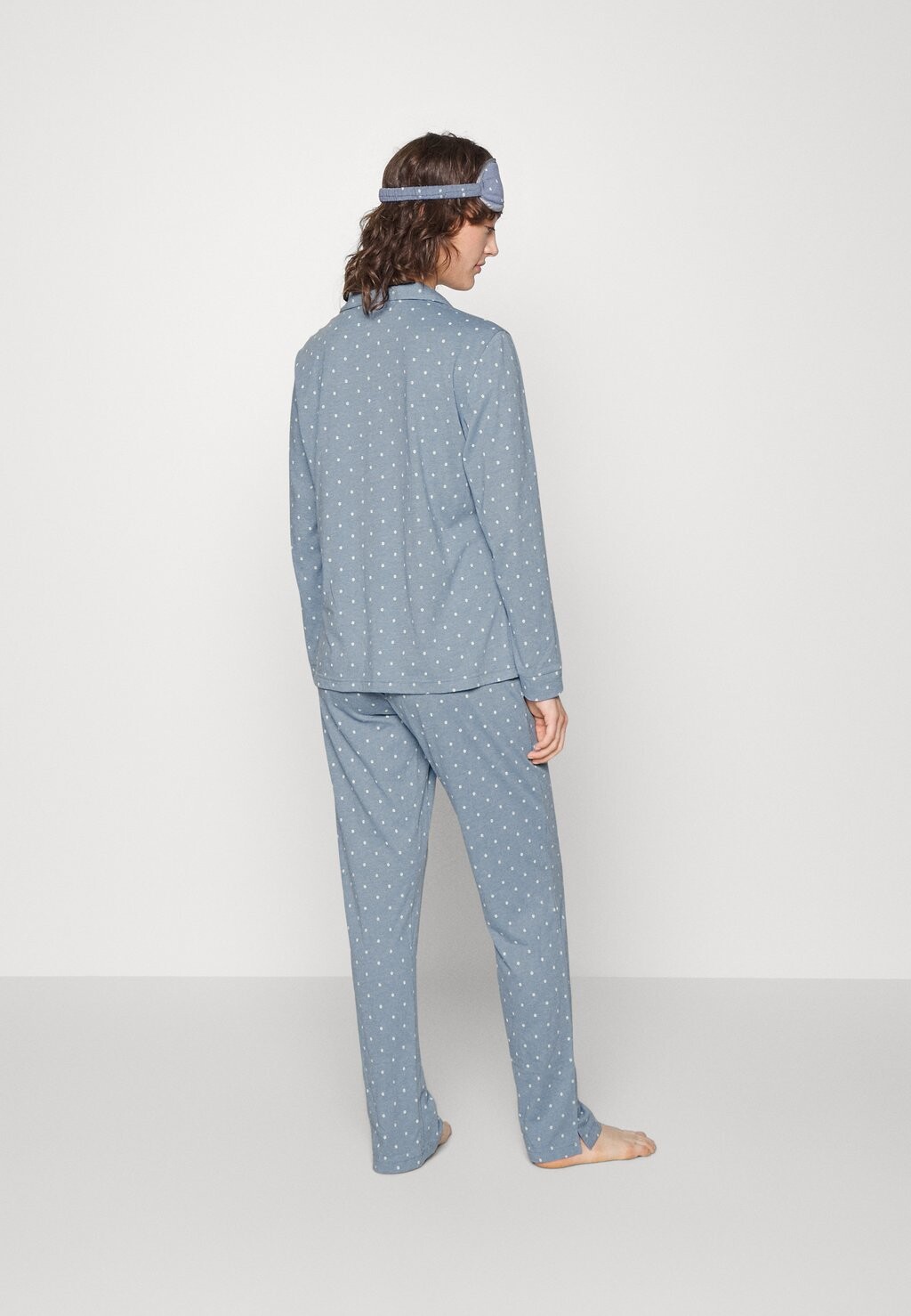 Пижама VD CLASSIC SET LASCANA, синий
Пижама VD CLASSIC SET LASCANA, синий