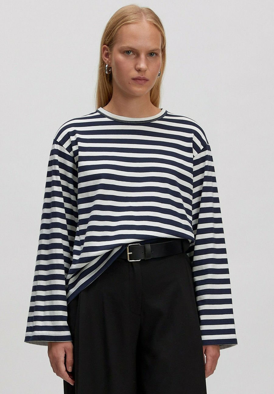 Топ EDITED VERLEE, Blau/Blue
Топ EDITED VERLEE, Blau/Blue