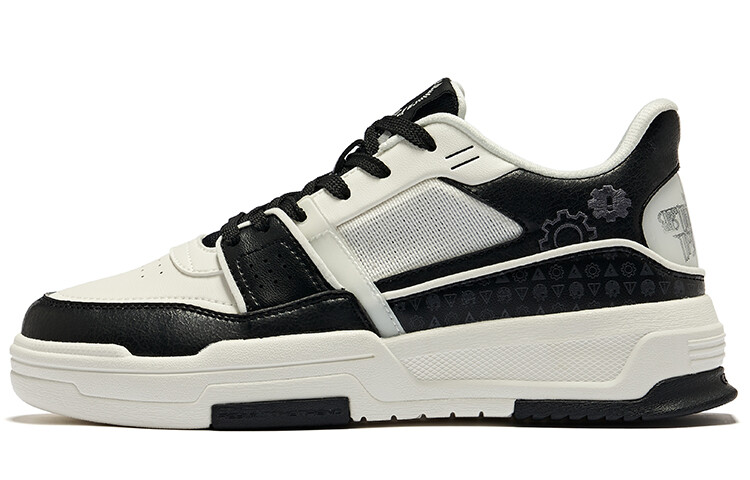 Кеды, скейтборд обувь женская низкая микрокристаллическая белый/орто-черный Erke
Кеды, скейтборд обувь женская низкая микрокристаллическая белый/орто-черный Erke