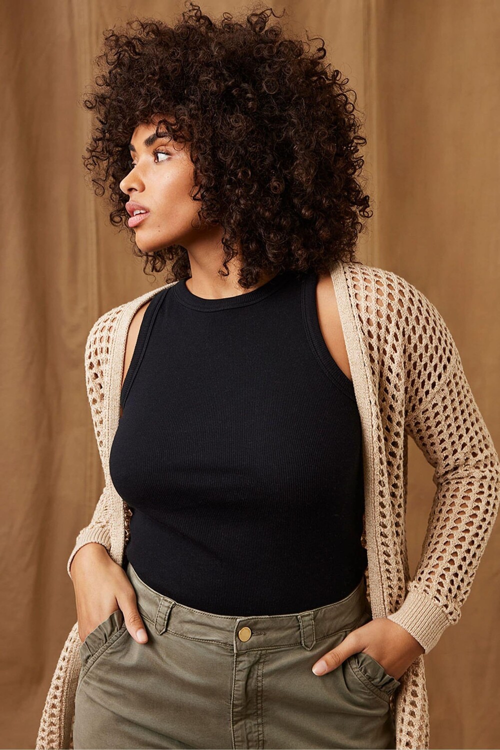 Футболка без рукавов с высоким вырезом Mint Velvet, черный
Футболка без рукавов с высоким вырезом Mint Velvet, черный