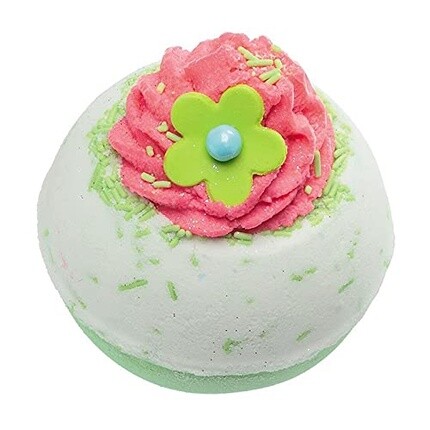 Вихревая бомбочка для ванны «Яблоко и малина», Bomb Cosmetics
Вихревая бомбочка для ванны «Яблоко и малина», Bomb Cosmetics