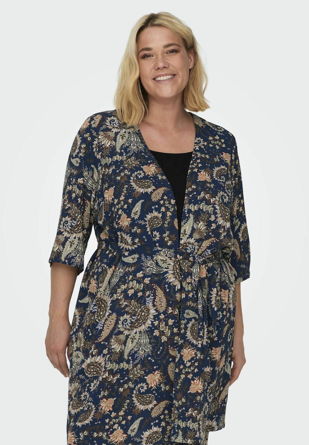 Короткое пальто ONLY Carmakoma, темно-синий
Короткое пальто ONLY Carmakoma, темно-синий