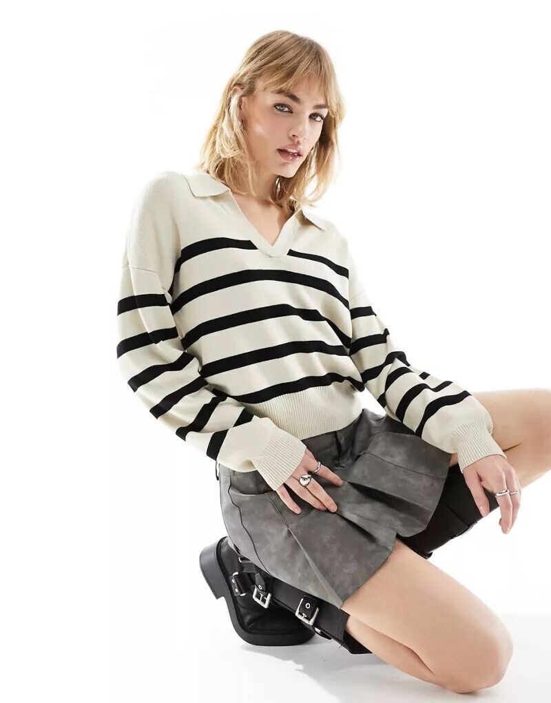 Светло-бежевый трикотажный топ-поло в полоску Noisy May
Светло-бежевый трикотажный топ-поло в полоску Noisy May