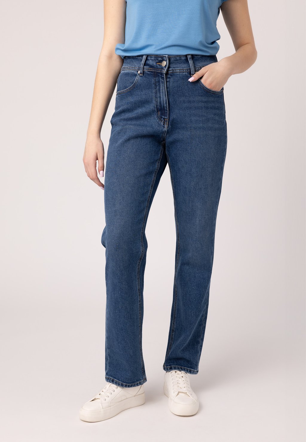 Джинсы прямого кроя QUIOSQUE, цвет Blue Denim
Джинсы прямого кроя QUIOSQUE, цвет Blue Denim