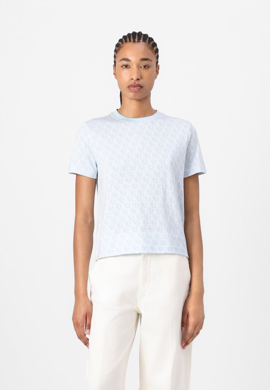 Футболка Calvin Klein CLASSIC TEE, Cool Blue /Light Blue
Футболка Calvin Klein CLASSIC TEE, Cool Blue /Light Blue