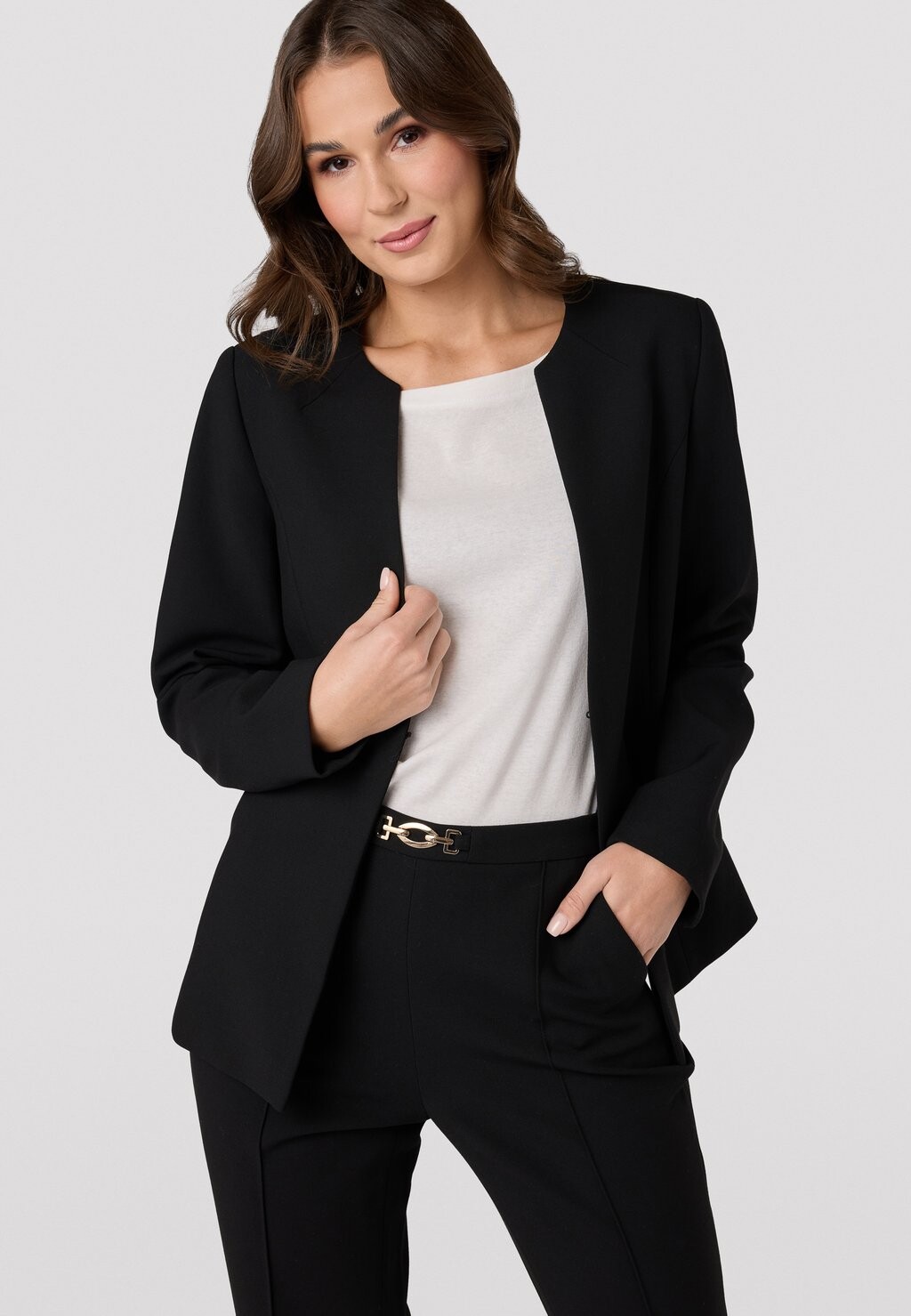 Блейзер QUIOSQUE, черный
Блейзер QUIOSQUE, черный