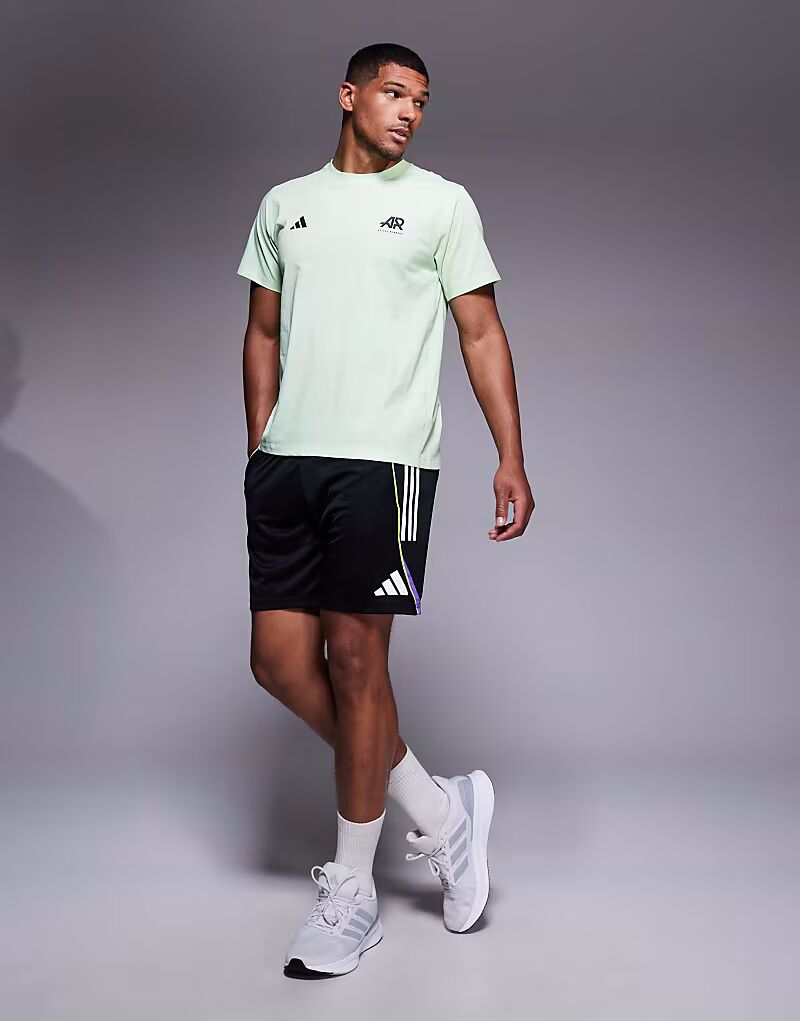 Шорты adidas Football Tiro 25 черного и белого цвета Adidas Performance
Шорты adidas Football Tiro 25 черного и белого цвета Adidas Performance