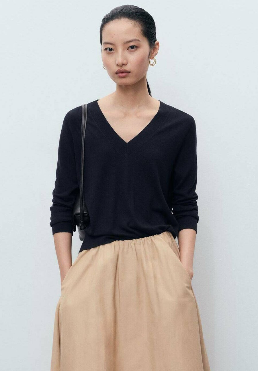 Джемпер Mango Jumper, Dark Blue
Джемпер Mango Jumper, Dark Blue