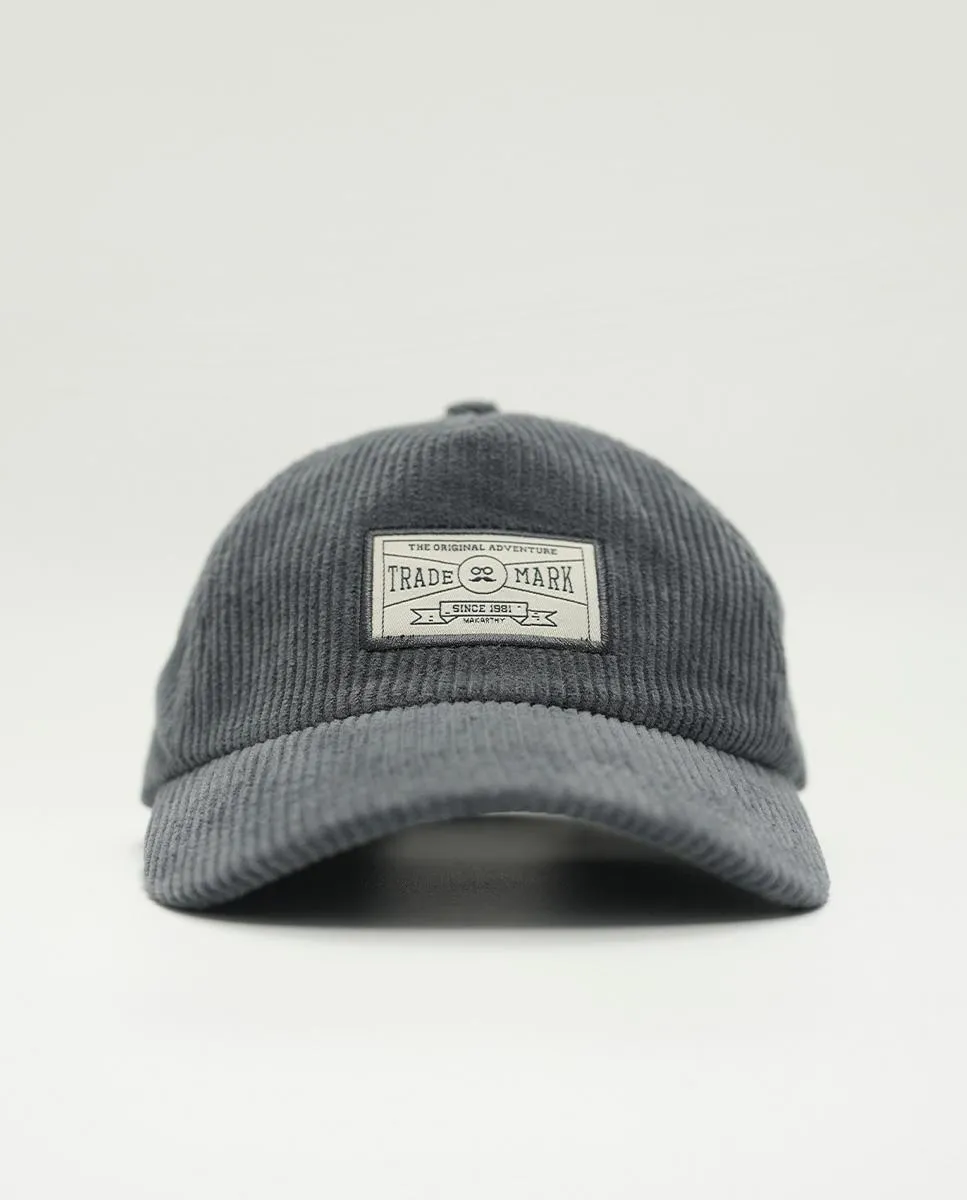 Мужская вельветовая кепка с логотипом Makarthy, темно-серый
Мужская вельветовая кепка с логотипом Makarthy, темно-серый