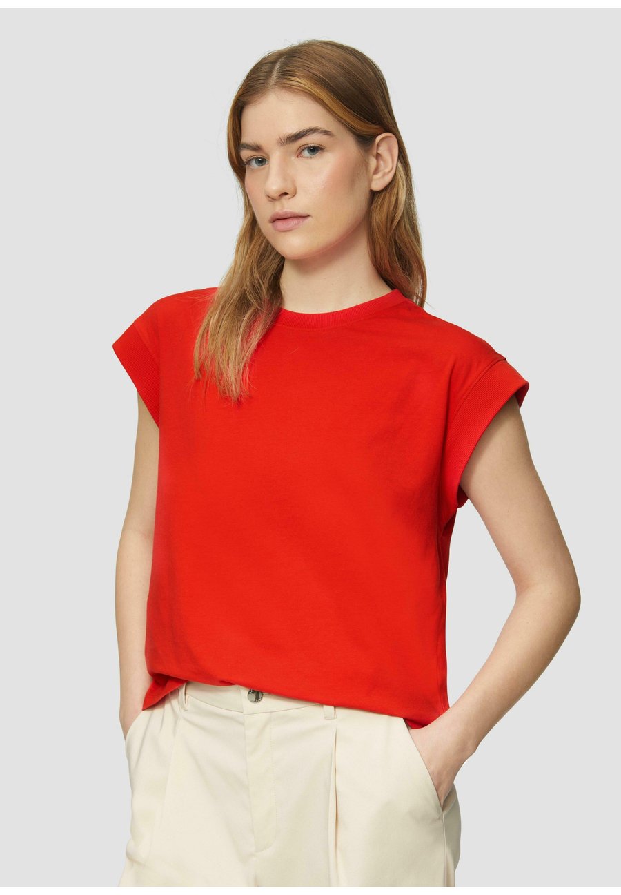Футболка s.Oliver RELAXED FIT MIT ÜBERSCHNITTENEN SCHULTERN, Rot/Light Red
Футболка s.Oliver RELAXED FIT MIT ÜBERSCHNITTENEN SCHULTERN, Rot/Light Red
