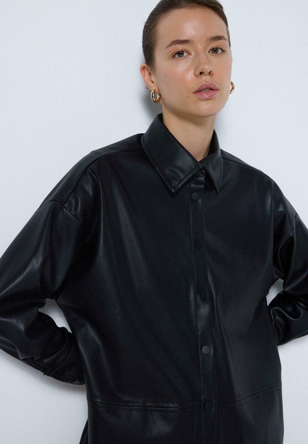 Блузка на пуговицах WITH SNAP Touché Privé, черный
Блузка на пуговицах WITH SNAP Touché Privé, черный