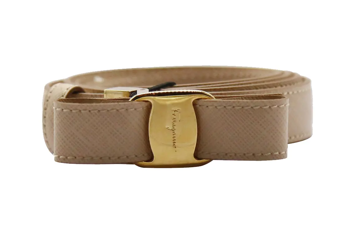 Ferragamo Кожаный женский ремень розовый 2 см
Ferragamo Кожаный женский ремень розовый 2 см