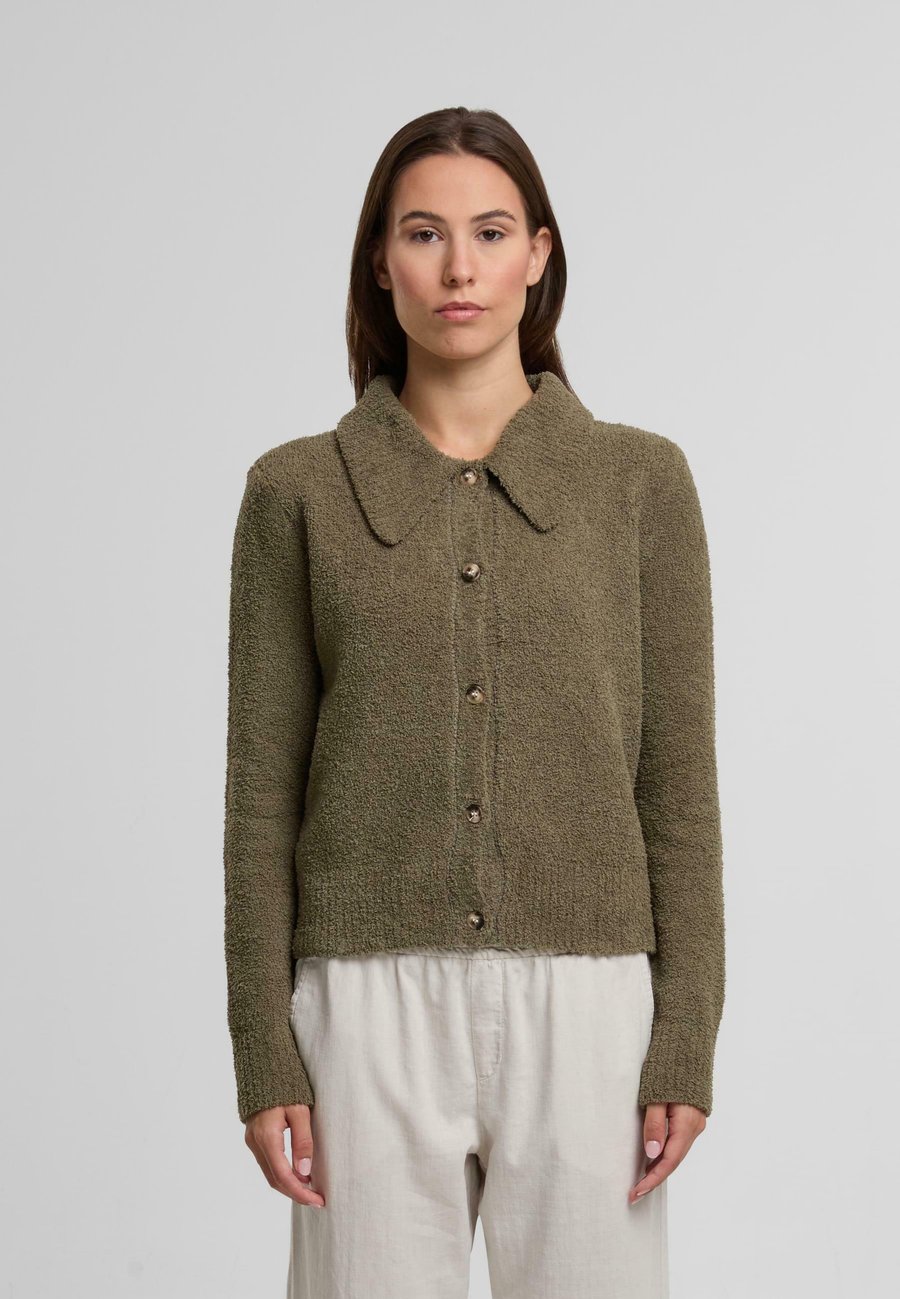 Кардиган Noisy May TEDDA LS DD, Kalamata/Multi-Coloured
Кардиган Noisy May TEDDA LS DD, Kalamata/Multi-Coloured