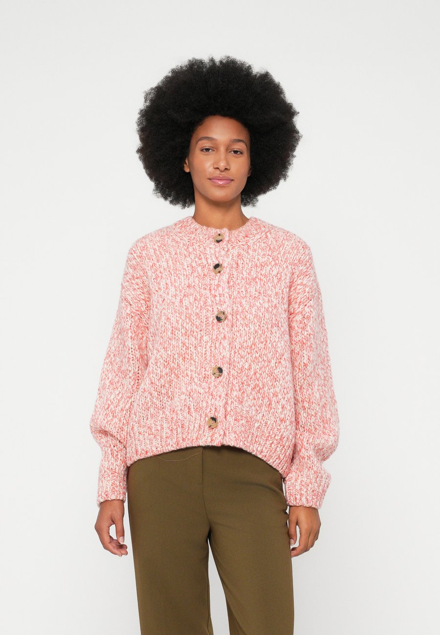 Кардиган Marc O'Polo DENIM CARDIGAN BUTTONS, Light Pink
Кардиган Marc O'Polo DENIM CARDIGAN BUTTONS, Light Pink