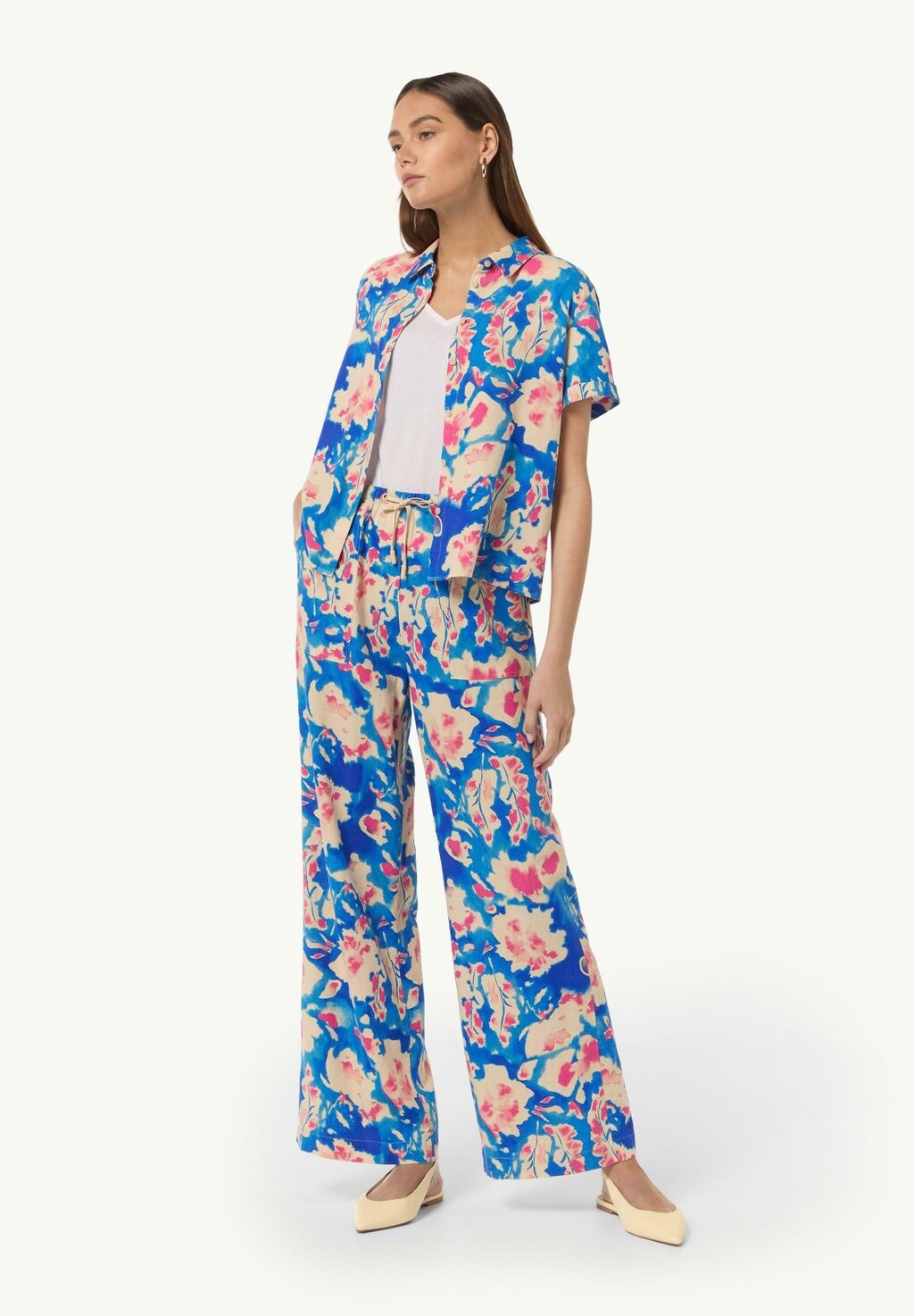 Брюки comma casual identity, бирюзовый
Брюки comma casual identity, бирюзовый