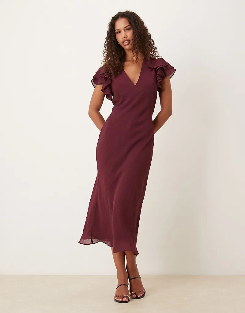 Платье мидакси Nobody's Child Layla с V-образным вырезом и рукавами-оборками шоколадного цвета
Платье мидакси Nobody's Child Layla с V-образным вырезом и рукавами-оборками шоколадного цвета