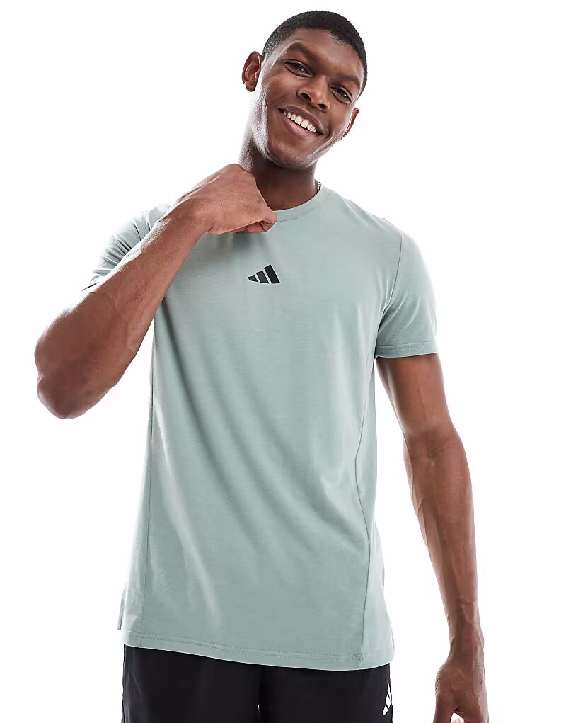 Футболка Adidas Training D4T серебристо-зеленого цвета Adidas Performance
Футболка Adidas Training D4T серебристо-зеленого цвета Adidas Performance