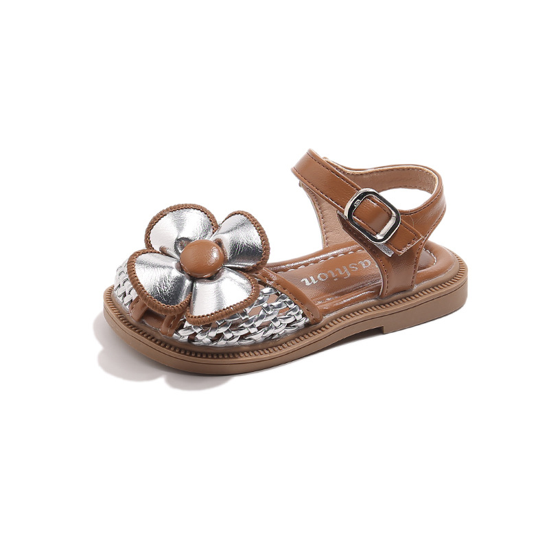 Детские сандалии с низким верхом, устойчивые к истиранию Neon, серебряный
Детские сандалии с низким верхом, устойчивые к истиранию Neon, серебряный