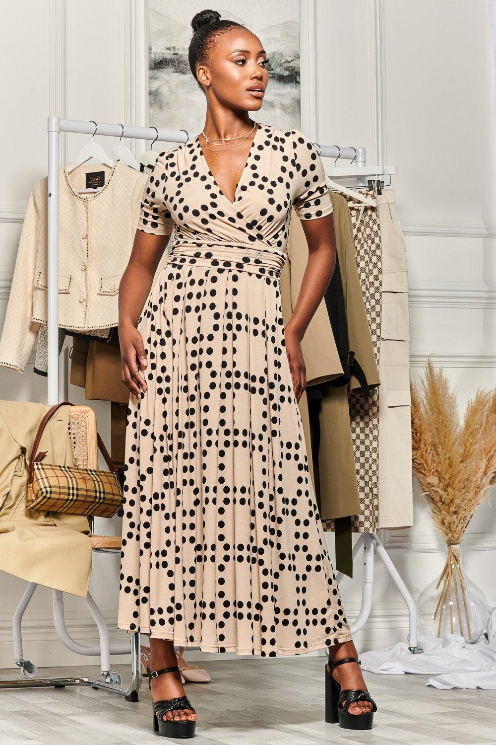 Платье макси из джерси с запахом спереди Jolie Moi, бежевый
Платье макси из джерси с запахом спереди Jolie Moi, бежевый